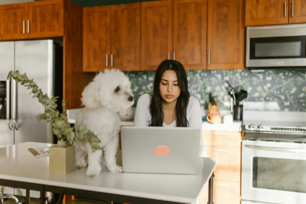 Pet sitter adding relevant local keywords to improve her website’s SEO.
